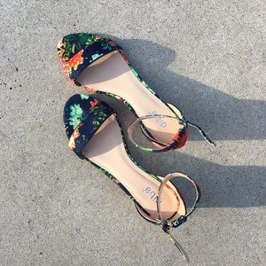 Diba Low Heel Floral Sandals